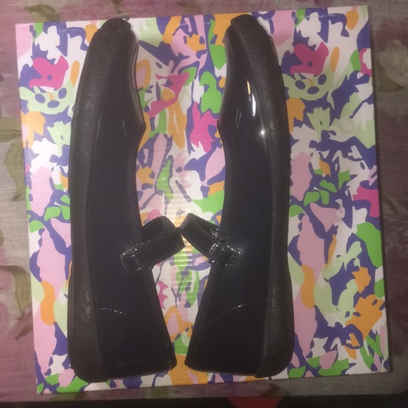COPY - Natureino Patent Leather Navy Blue Mary Jane’s with Velcro Strap. N W/O T - Picture 3 of 5